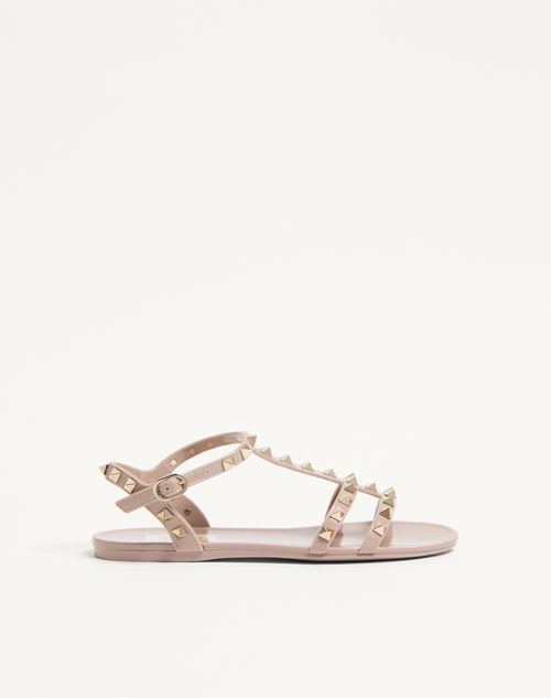 Valentino Garavani - Rockstud Flat Rubber Sandals - Poudre - Woman - Sandals